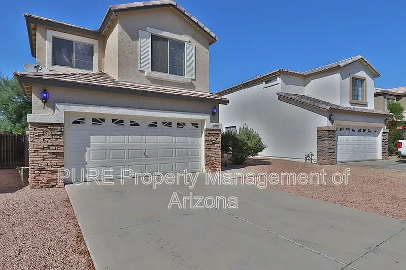 3 bed, 2.5 bath, 1654 sqft, $1,795 — Photo 2