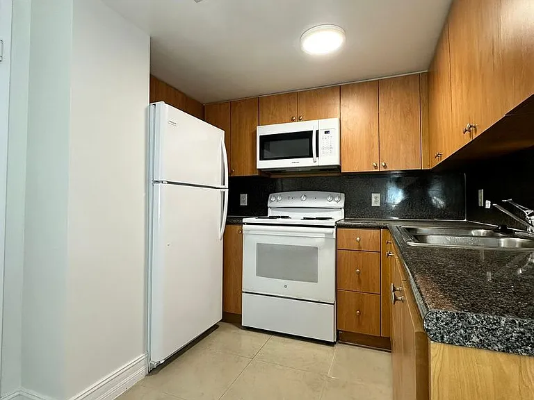 Vista del Rio Apartments — Photo 55