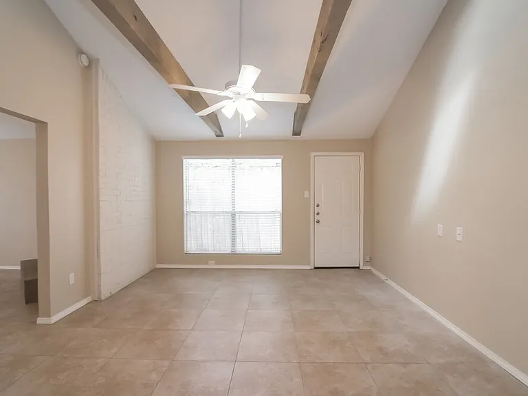 11742 Yearling Dr — Photo 2