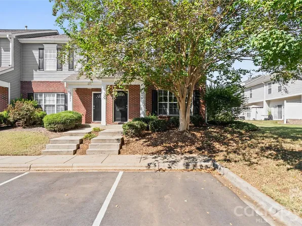 2859 Summergrove Ct, Matthews, NC 28105