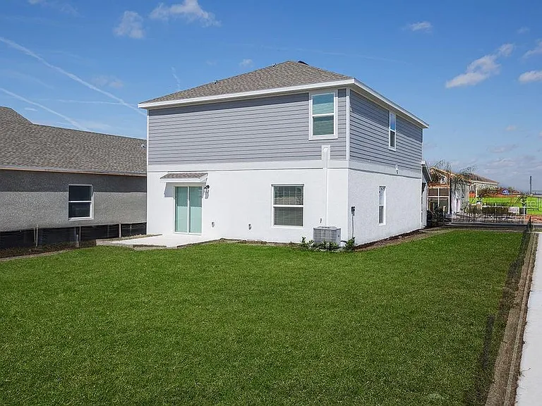2821 Armstrong Ave — Photo 6