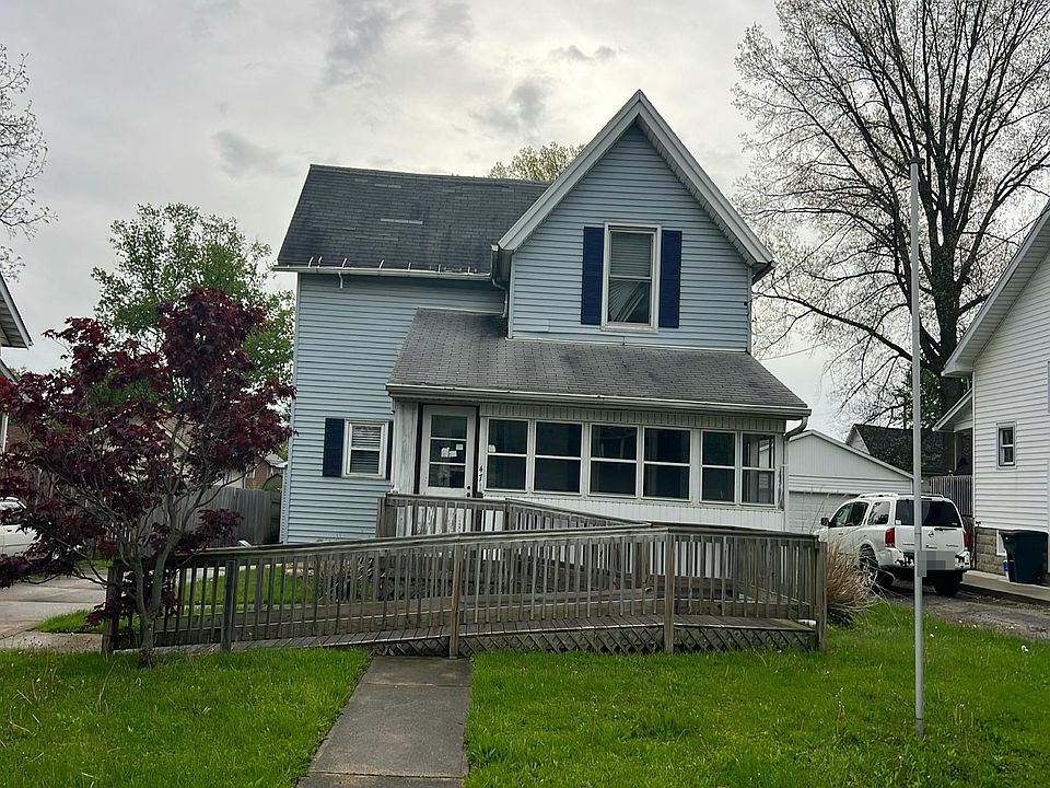 1st image of 471 S Main St