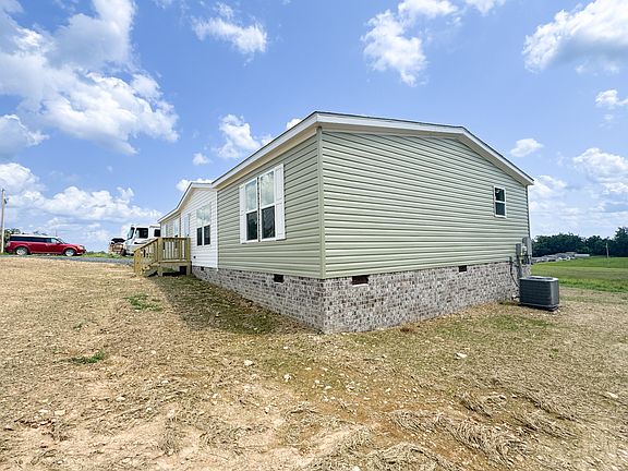 4th image of 923 White Springs Rd