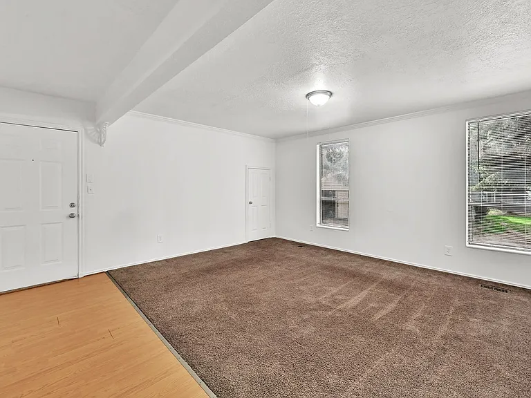 Shady Lane Apartments — Photo 22