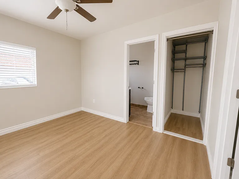 1033 E Roosevelt St #B — Photo 11