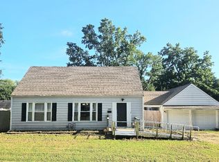 1311 W Bryson St, Independence, MO 64052