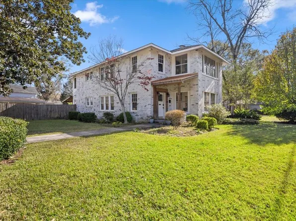 847 N 9th Ave, Laurel, MS 39440