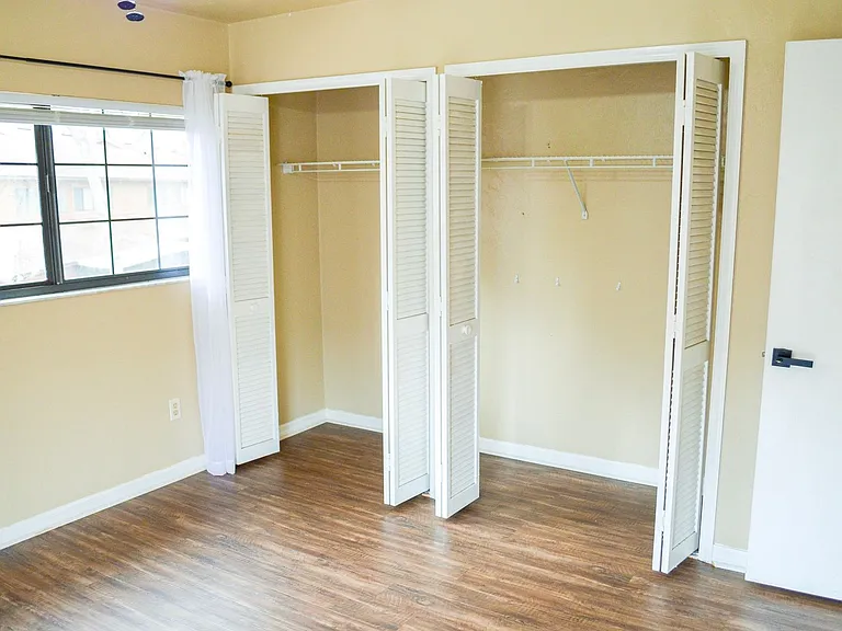 5821 SW 8th Pl — Photo 17