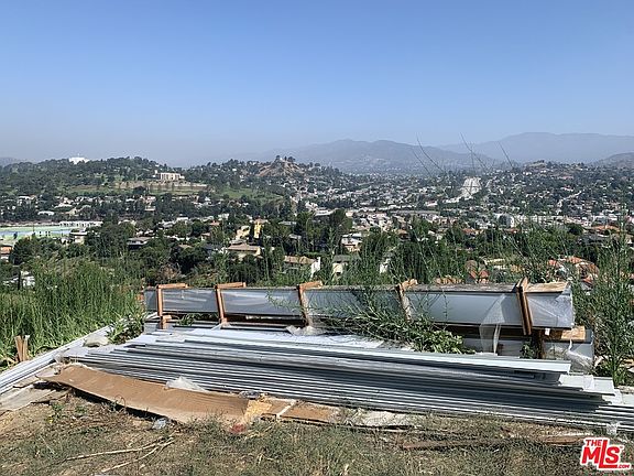 2nd image of 2553 Sundown Dr