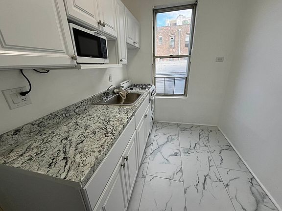 3rd image of 35-46 31st St #2R