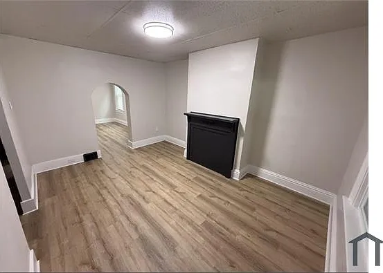 4 bed, $2,300 — Photo 4
