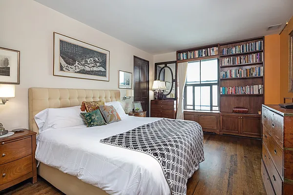 Sold by Stribling | media 15