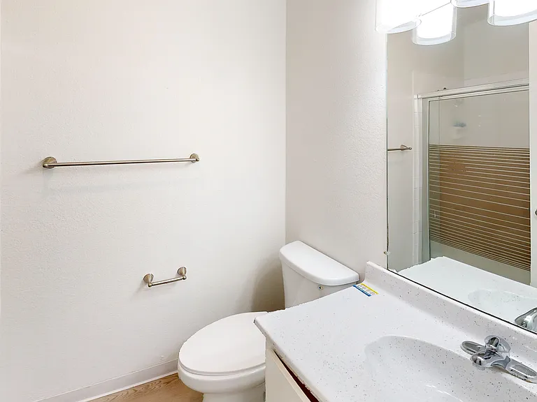 541 Alameda Del Prado #301 — Photo 20