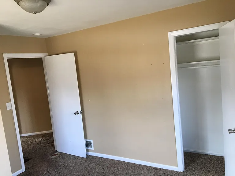 2944 S 9th Pl — Photo 14