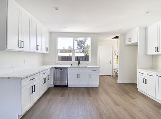 496 E 41st St, Los Angeles, CA 90011