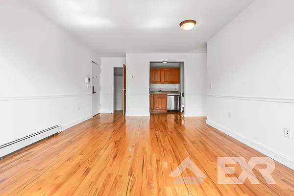 Rented by EXR | media 13