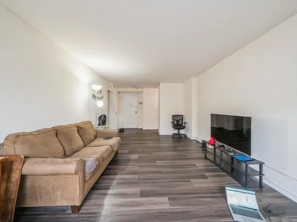 10 Huron Avenue 2B image 3 of 17