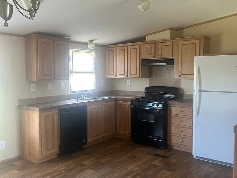 127 Alyene Dr — Photo 4