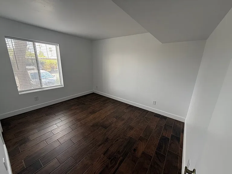 10610 S 48th St #1073 — Photo 8