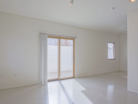 5th image of 111 Morningside Dr SE