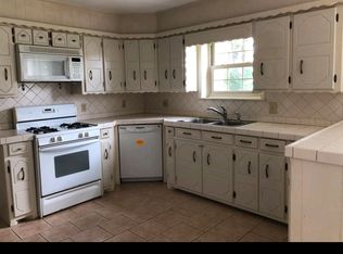 618 Iris Dr, Checotah, OK 74426