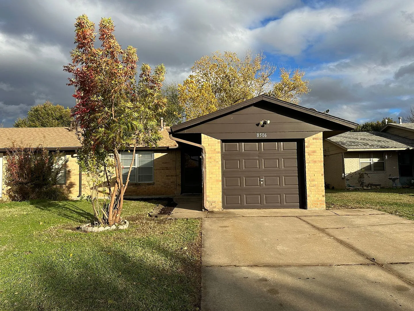Great 3 bed 1 bath duplex minutes from OCCC! — Photo 1