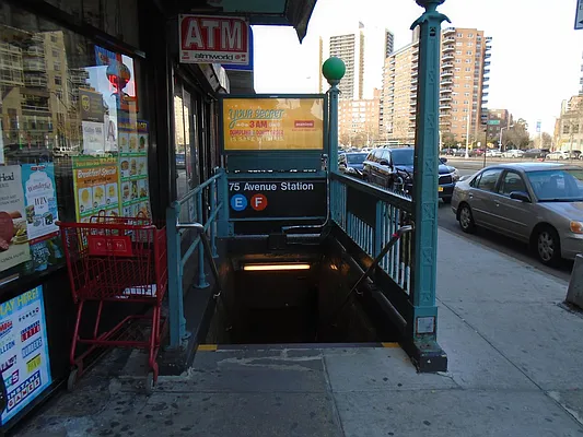 Rented by 18 REALTY | media 14