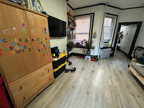 541 49th Street image 3 of 15