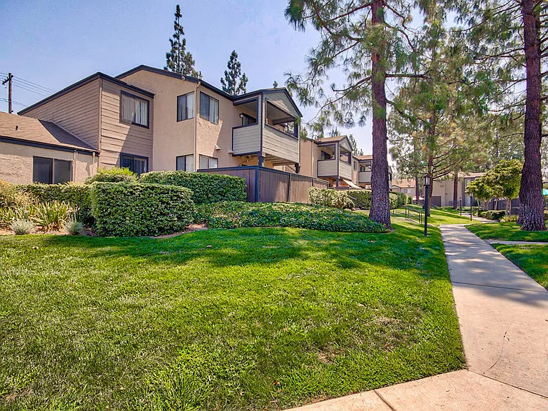 Stonewood Apartments — Photo 4