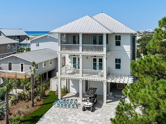 3rd image of 176 Magnolia St