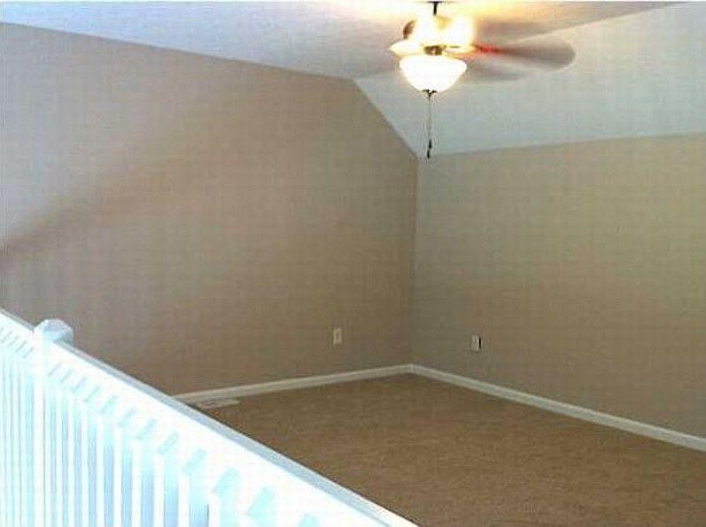 1st image of 216 Woodpointe Ct