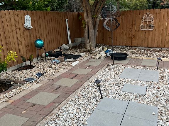 5th image of 609 Balfour Dr