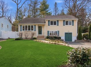 24 Aldrich Street, Huntington Station, NY 11746