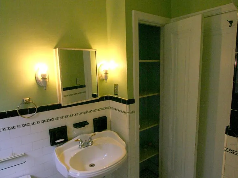 Bath Room