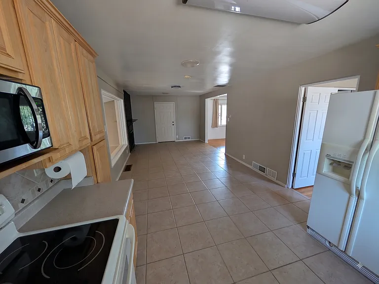 1015 Parsifal St NE — Photo 3