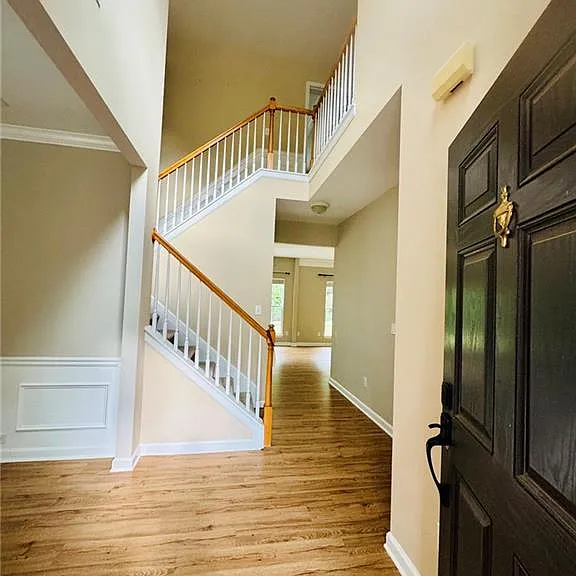 607 Hidden Close — Photo 4