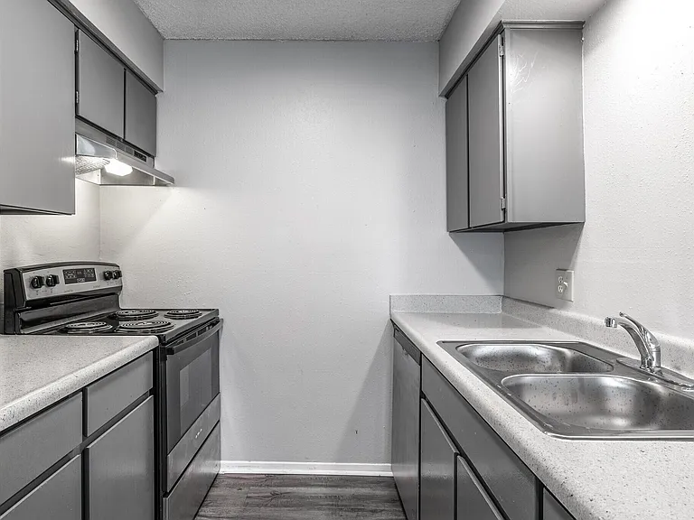 Windsor Gardens Apartments — Photo 1