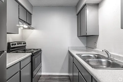 Windsor Gardens Apartments Photo 1