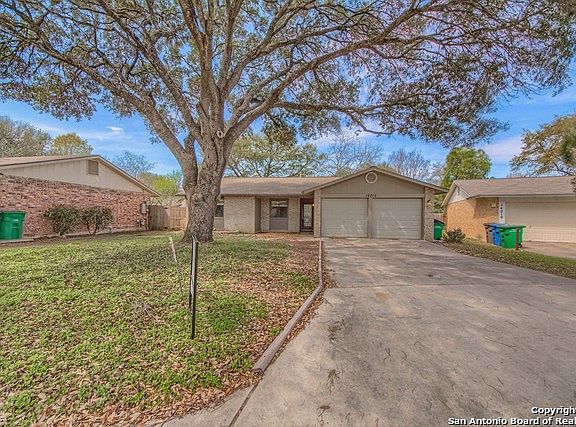 2nd image of 14215 Cork Tree Ct