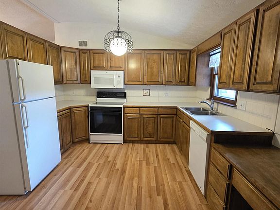 5th image of 4034 Dunn Ave