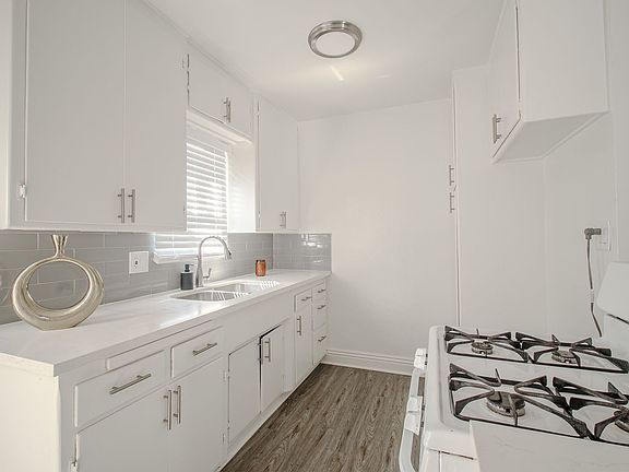 3rd image of 1445-1501 E 4th St #11