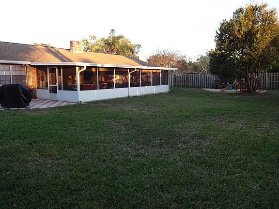 4th image of 2328 Victory Palm Dr