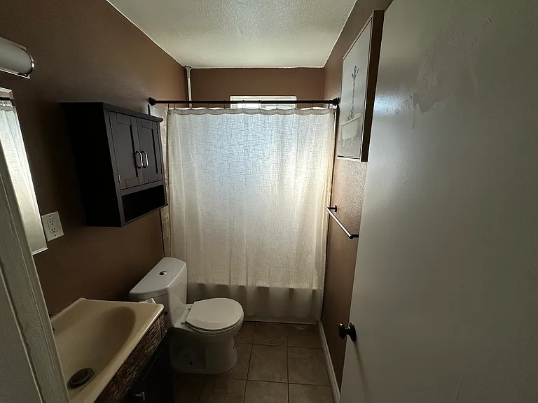 16586 Miller Ave — Photo 17
