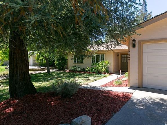 3rd image of 2060 Wood Mar Dr