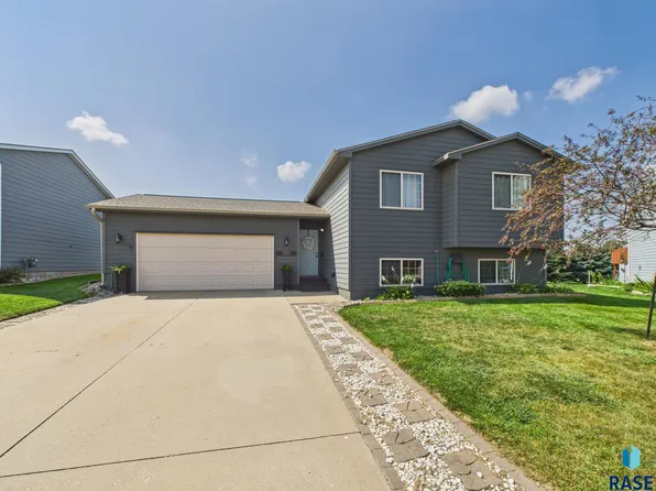 3857 N Gemini Dr, Sioux Falls, SD 57107