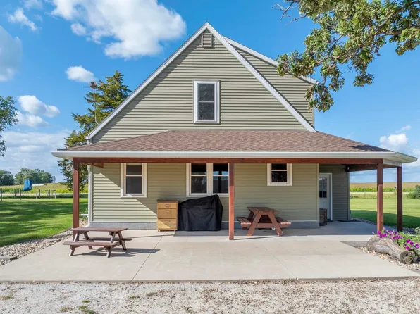 15843 150th St, Randalia, IA 52164