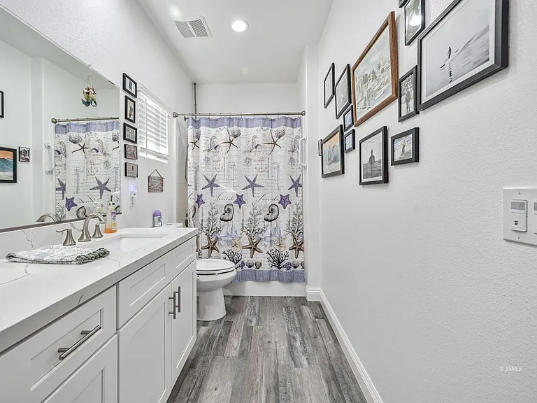 1129 Via Flore Way — Photo 37