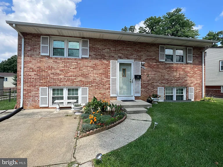 9104 6th St, Lanham, MD 20706 | Zillow