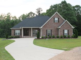 313 Lake Side Ln NW, Brookhaven, MS 39601