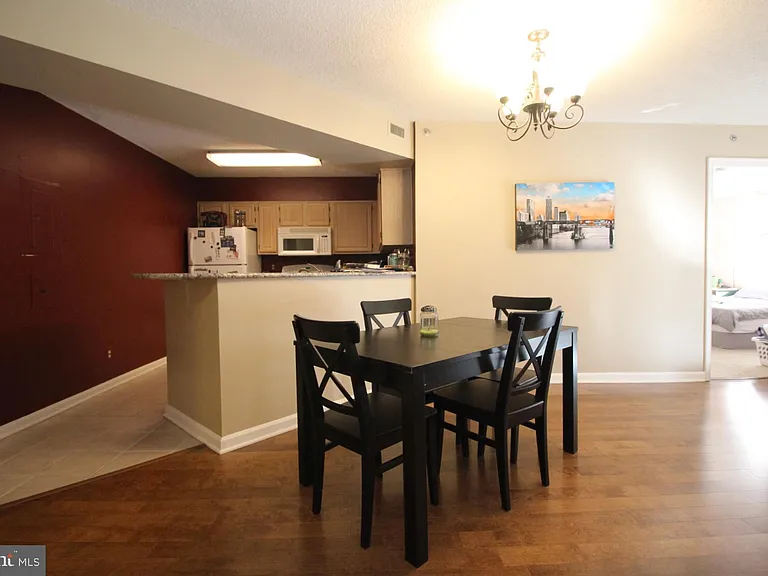 1200 Braddock Pl #312 — Photo 5